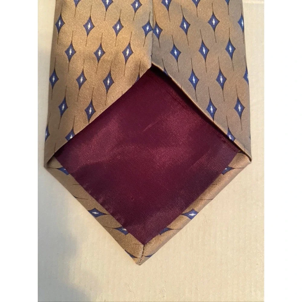 Claybrooke Mens Pure Silk Necktie Tan Brown Blue Geometric Diamond Pattern Tie